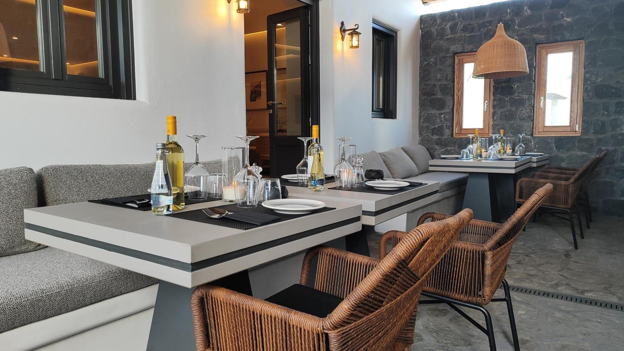 Nero Suites By Nomee Hospitality Group Imerovigli  Bagian luar foto