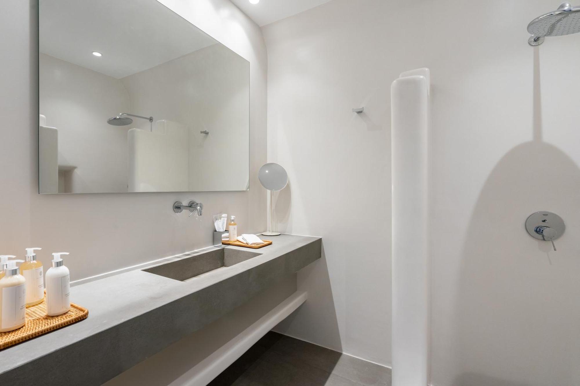 Nero Suites By Nomee Hospitality Group Imerovigli  Bagian luar foto