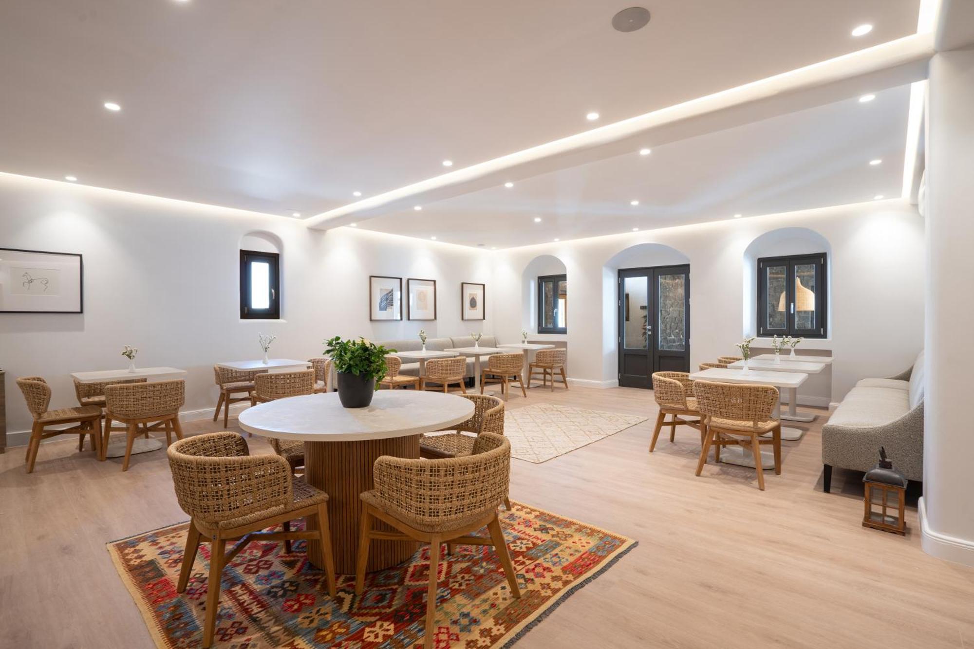 Nero Suites By Nomee Hospitality Group Imerovigli  Bagian luar foto