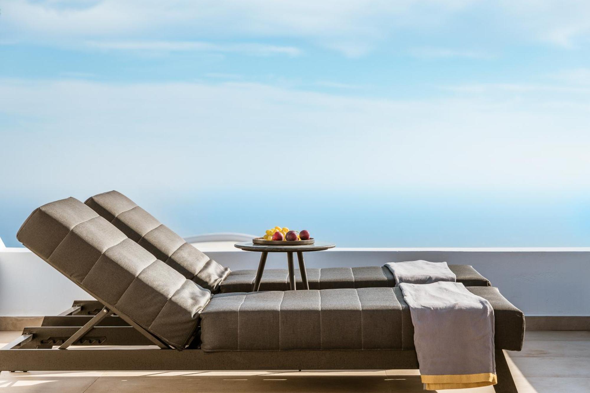 Nero Suites By Nomee Hospitality Group Imerovigli  Bagian luar foto
