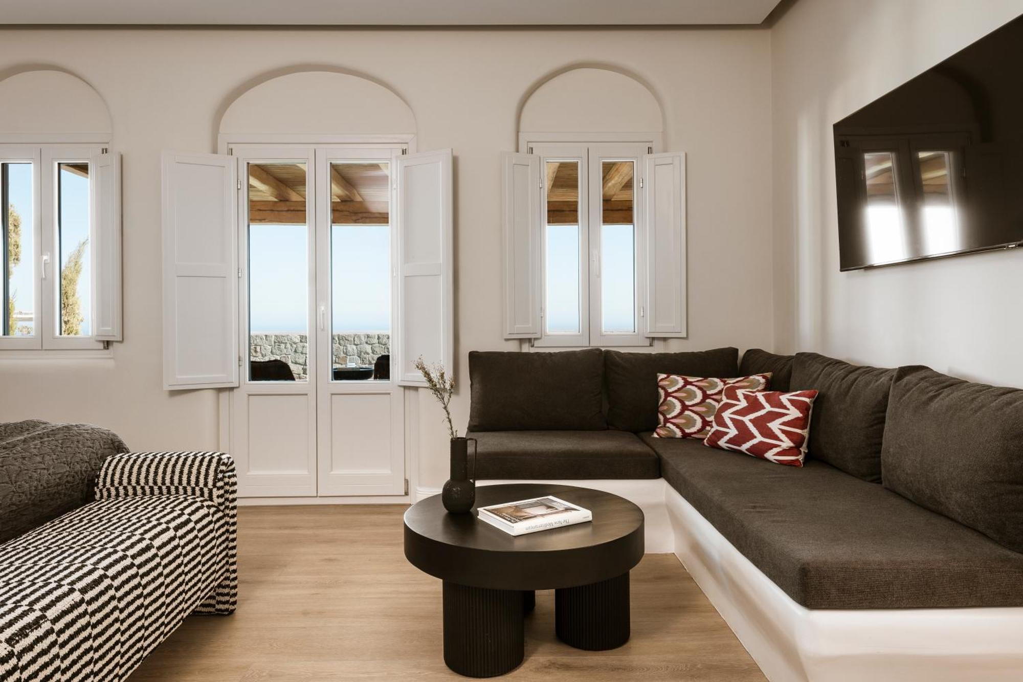 Nero Suites By Nomee Hospitality Group Imerovigli  Bagian luar foto